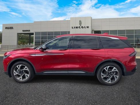 Certified 2024 Lincoln Nautilus Premier AWD/4WD image 6