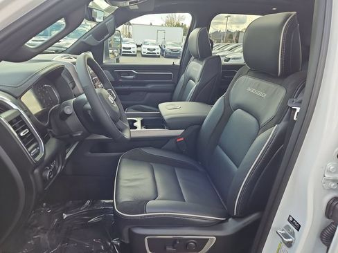 New 2026 RAM 1500 Laramie AWD/4WD image 12