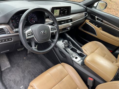 Used 2020 Kia Telluride SX image 3