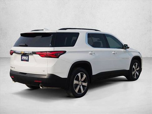Used 2023 Chevrolet Traverse LT w/ LT Premium Package AWD/4WD image 5