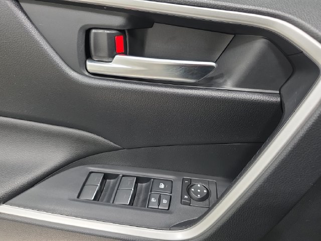 Used 2023 Toyota RAV4 SE w/ Weather & Moonroof Package AWD/4WD image 25