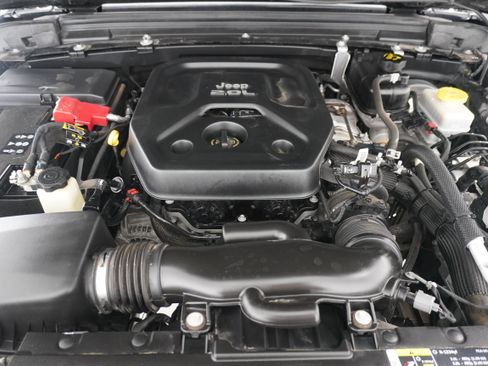 Used 2020 Jeep Wrangler Unlimited Sport AWD/4WD image 29