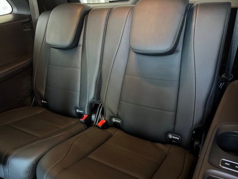 Certified 2023 Mercedes-Benz GLS 450 4MATIC image 19