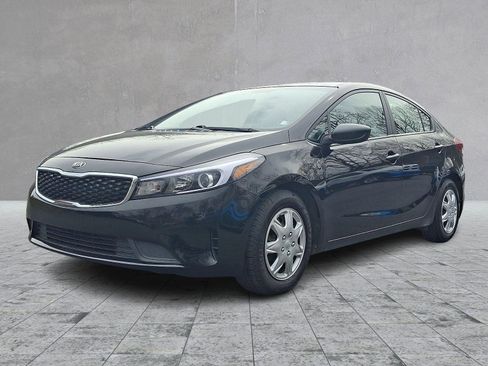 Used 2017 Kia Forte LX FWD image 3