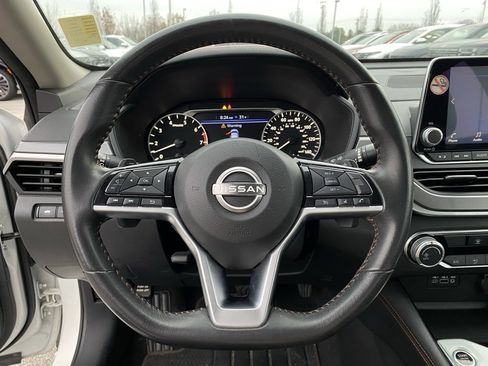 Used 2024 Nissan Altima 2.5 SR image 12