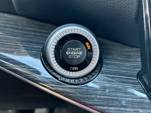 Used 2022 Jeep Wagoneer Series III RWD image 20
