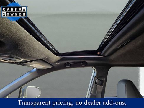 Used 2024 Toyota Corolla Cross XSE w/ Convenience Package image 21