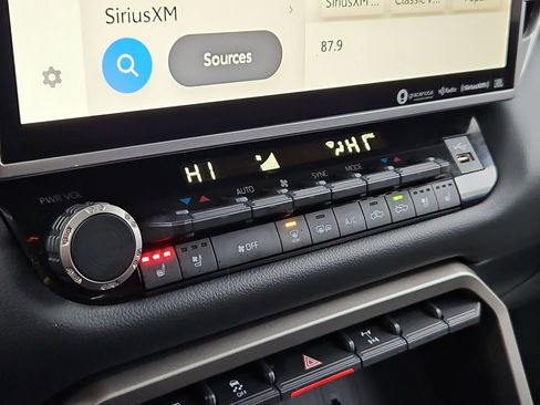 Used 2024 Toyota Tundra Limited w/ TRD Off-Road Package image 21