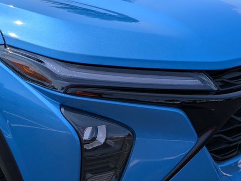 New 2026 Chevrolet Trax LT w/ Midnight Edition FWD image 15