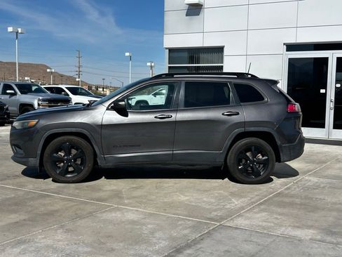 Used 2021 Jeep Cherokee Latitude Plus image 8
