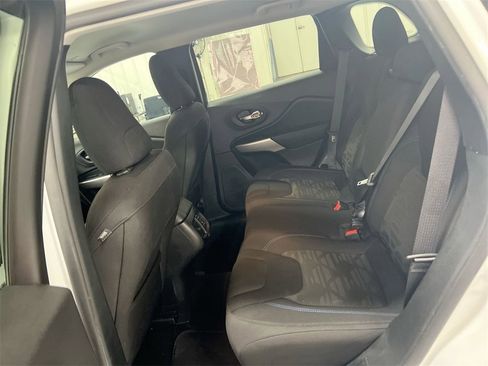 Used 2020 Jeep Cherokee Latitude image 22