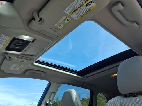 Used 2019 Subaru Forester Premium AWD/4WD image 9