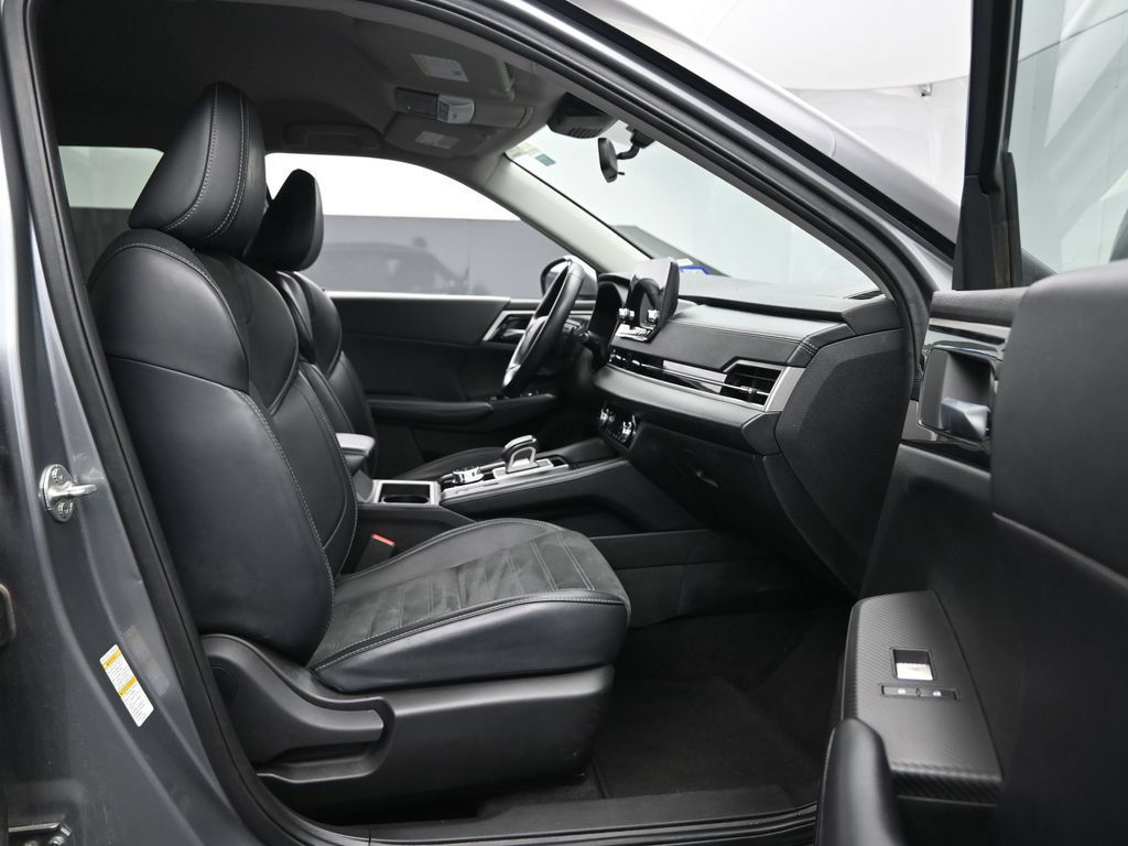 Used 2024 Mitsubishi Outlander SE AWD/4WD image 30