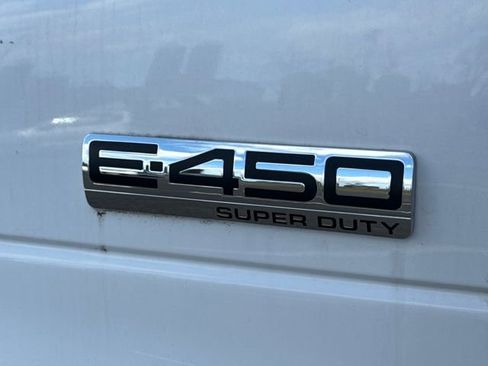 Used 2019 Ford E-450 and Econoline 450 Super Duty w/ Power Windows & Locks Group image 13