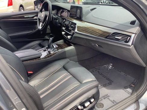 Used 2018 BMW 530i xDrive w/ Premium Package AWD/4WD image 16