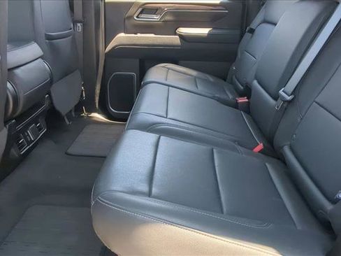 Used 2025 Chevrolet Silverado 2500 LTZ AWD/4WD image 25