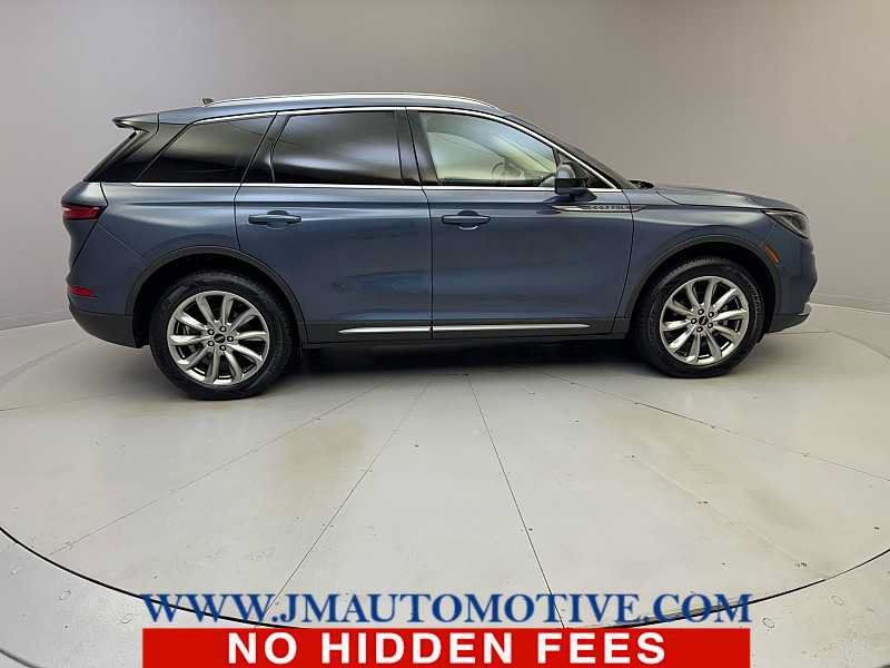 Used 2022 Lincoln Corsair AWD w/ Premium Package image 6