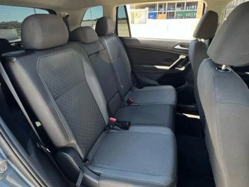 Used 2021 Volkswagen Tiguan S image 21