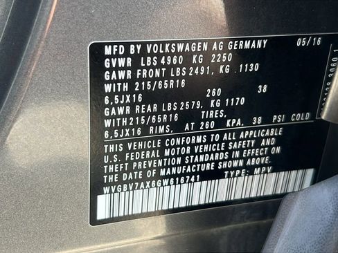 Used 2016 Volkswagen Tiguan S image 32