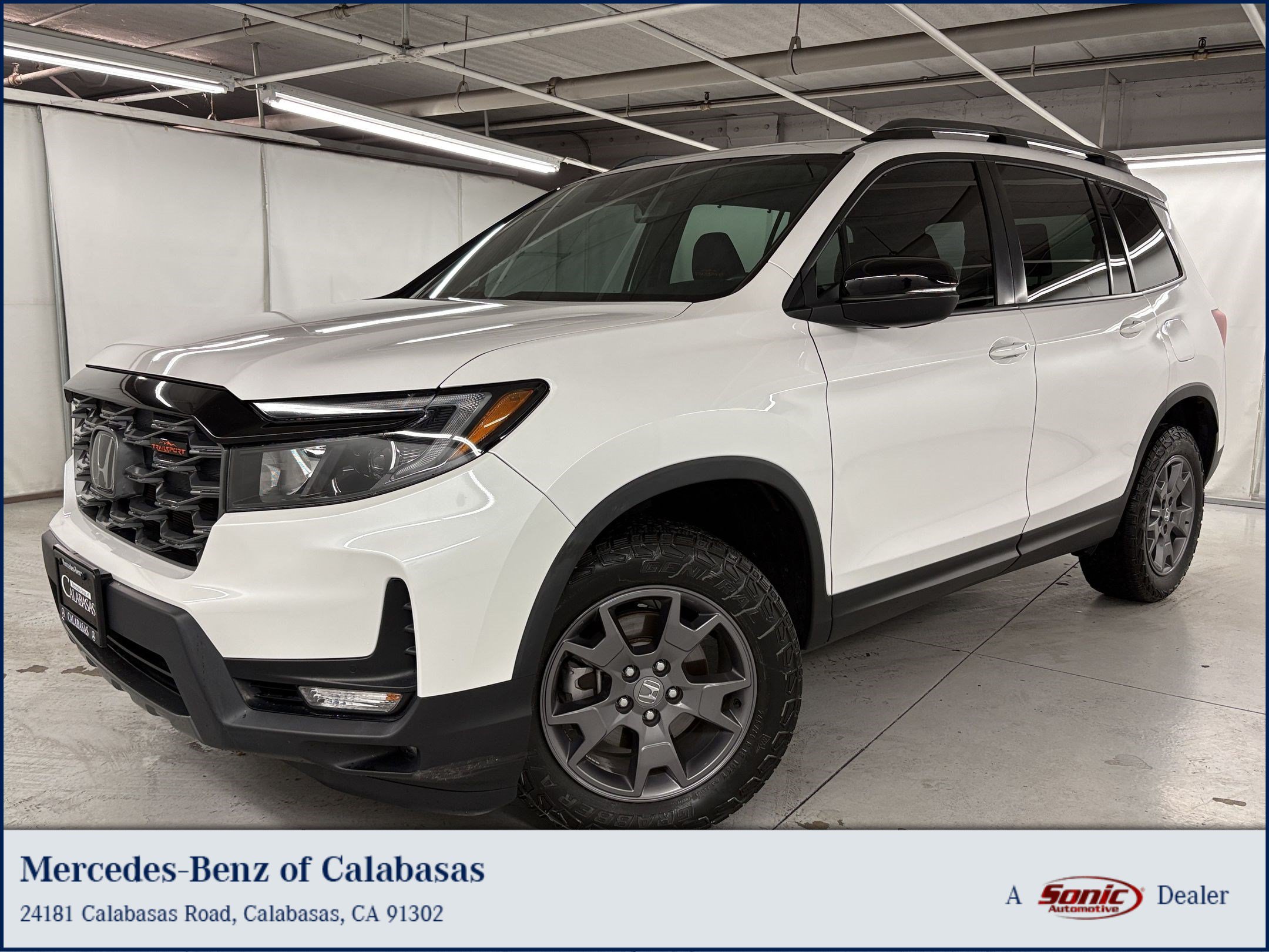 Used 2024 Honda Passport TrailSport image 1