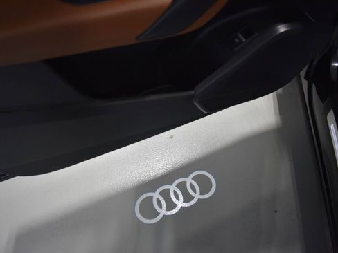 Used 2023 Audi Q5 2.0T Premium w/ Convenience Package AWD/4WD image 16