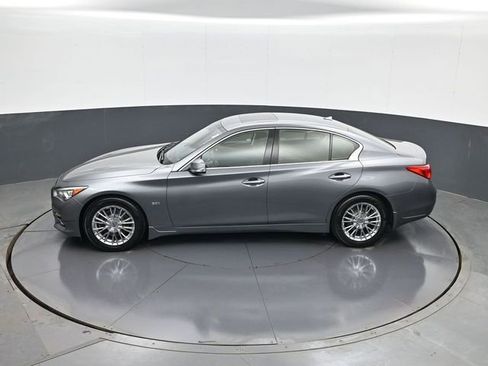 Used 2017 INFINITI Q50 Signature Edition w/ All Weather Package (L93) image 20