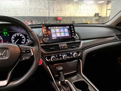 Used 2018 Honda Accord EX-L image 8