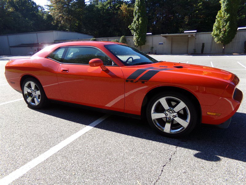 Used 2009 Dodge Challenger R/T RWD image 5