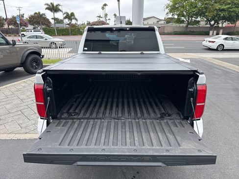 Used 2025 Toyota Tacoma SR5 RWD image 7