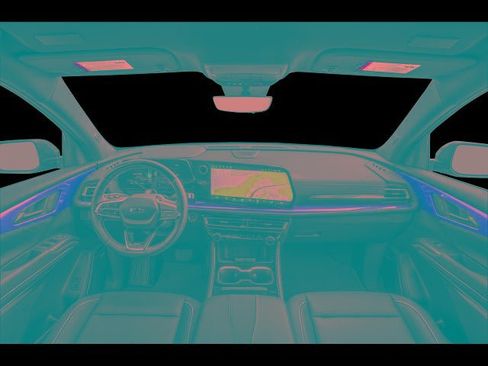 Certified 2025 Chevrolet Traverse High Country FWD image 17