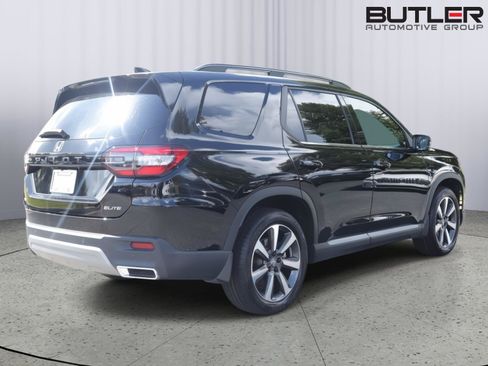 Used 2024 Honda Pilot Elite image 6