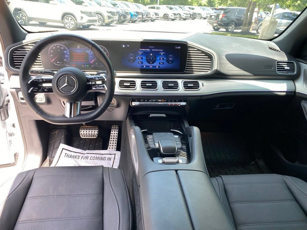 Used 2025 Mercedes-Benz GLS 450 4MATIC image 29