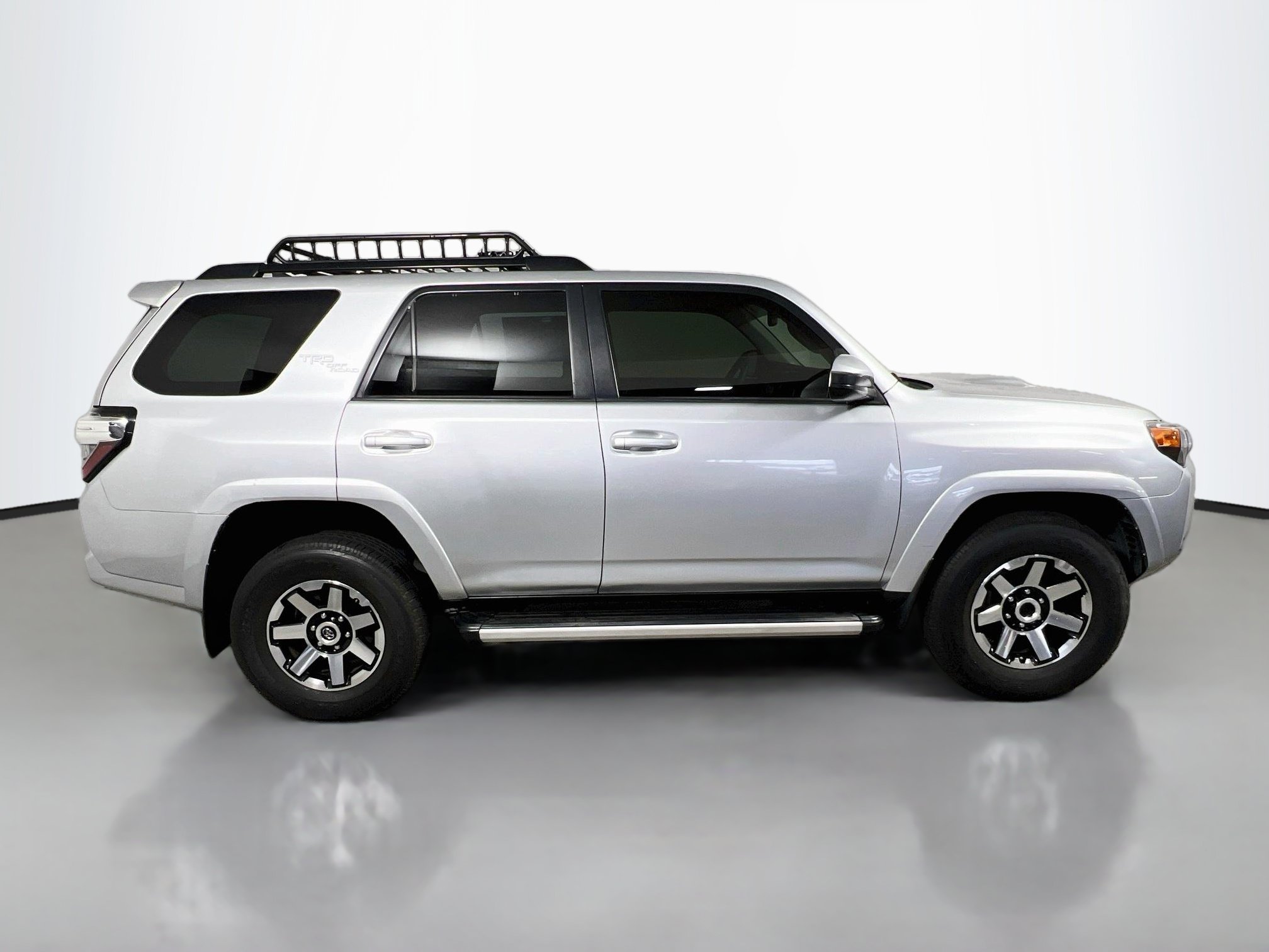 Used 2023 Toyota 4Runner TRD Off-Road AWD/4WD image 3