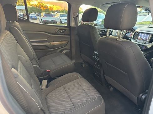 Used 2022 GMC Acadia SLE w/ Driver Convenience Package image 20