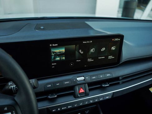 New 2025 Kia K4 LXS image 21