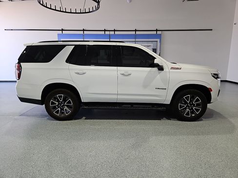 Used 2021 Chevrolet Tahoe Z71 w/ Z71 Off-Road Package AWD/4WD image 9