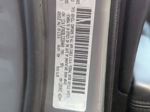 Used 2020 Jeep Grand Cherokee Altitude image 11