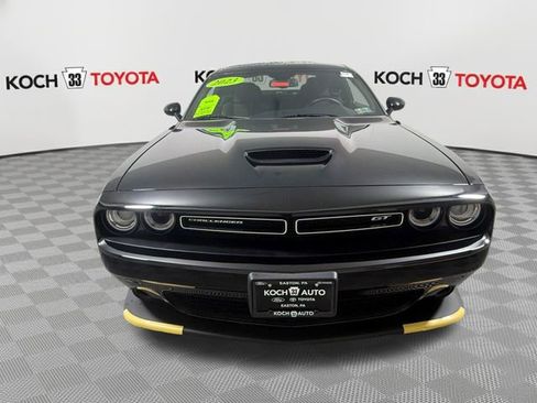Used 2023 Dodge Challenger GT RWD image 2