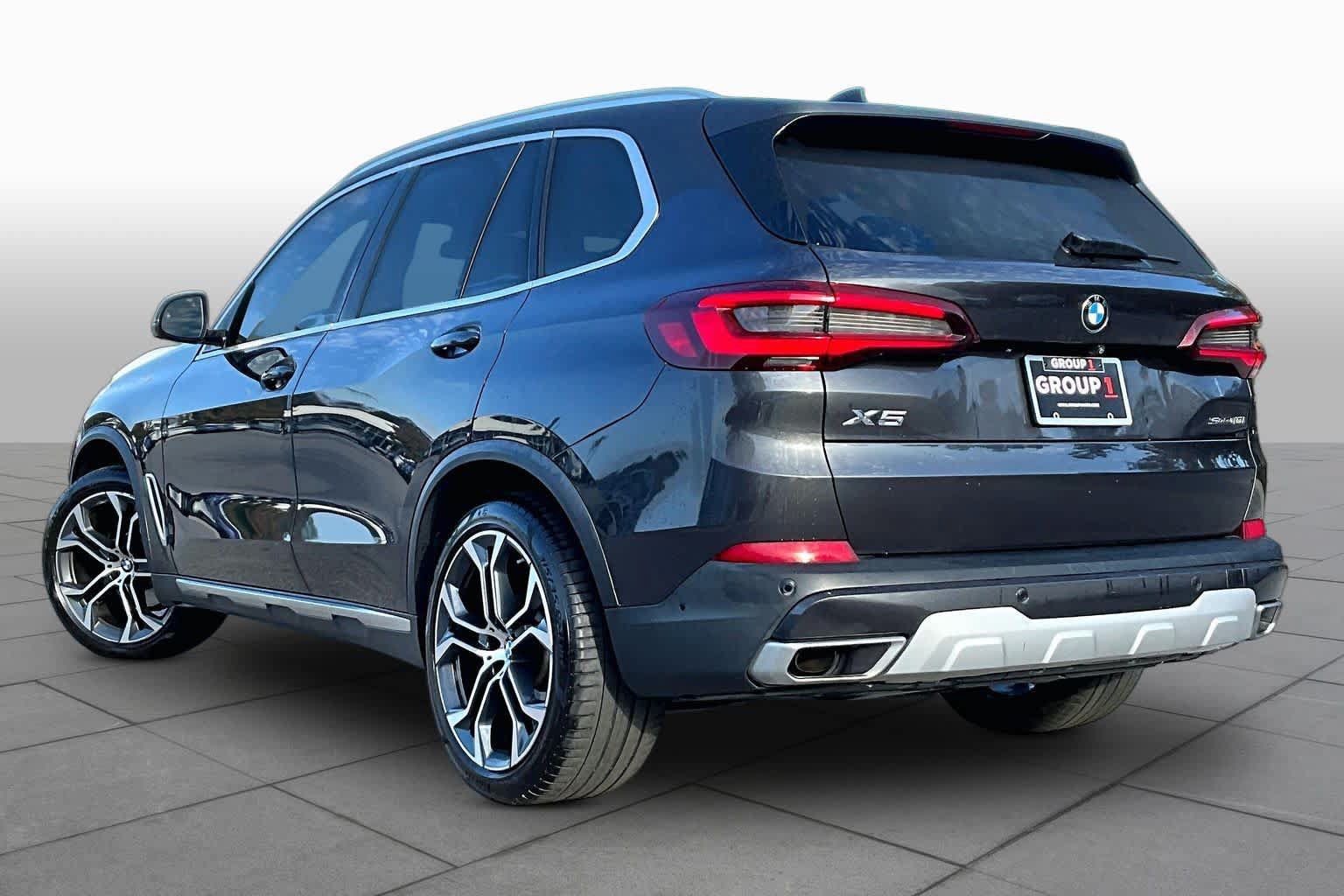 Used 2022 BMW X5 sDrive40i w/ Premium Package RWD image 11