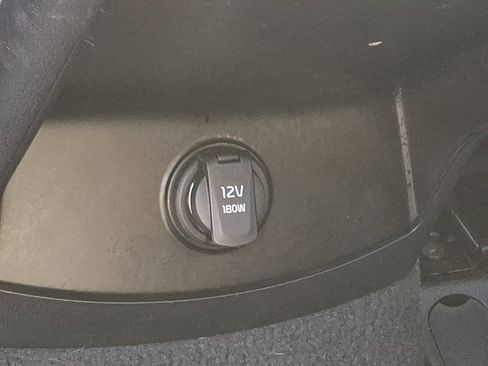 Certified 2024 Kia Sorento S image 11