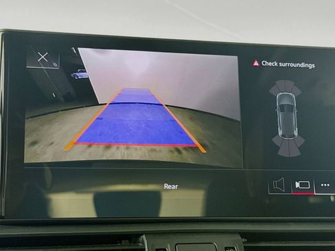 New 2024 Audi Q5 e Premium image 13