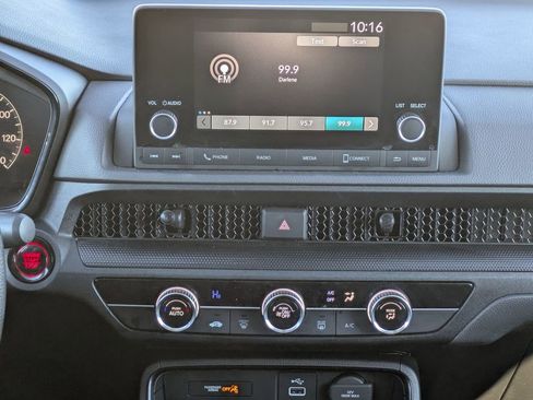 Used 2025 Honda CR-V LX image 28