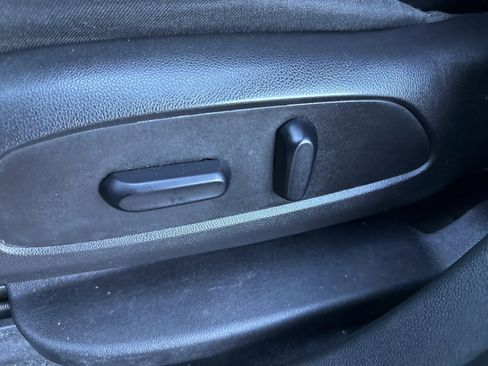 Used 2018 GMC Acadia SLE w/ LPO, Floor Liner Package image 35