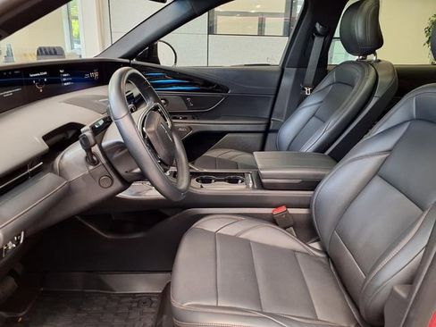 Certified 2024 Lincoln Nautilus Premier w/ Equipment Group 102A image 4