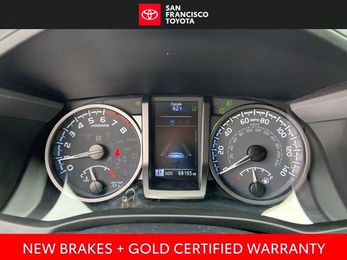 Certified 2022 Toyota Tacoma TRD Off-Road w/ Technology Package AWD/4WD image 31