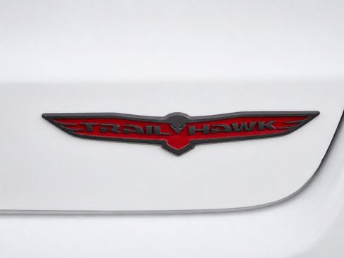 Used 2022 Jeep Compass Trailhawk w/ Trailhawk Elite Group AWD/4WD image 7