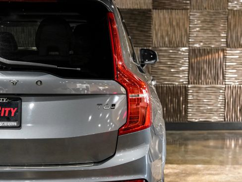 Used 2017 Volvo XC90 T6 Momentum w/ Convenience Package image 51