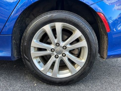 Used 2016 Chrysler 200 Limited image 32