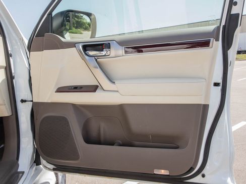 Used 2016 Lexus GX 460 w/ Premium Package AWD/4WD image 9