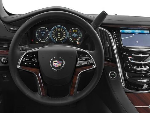 Used 2015 Cadillac Escalade Luxury AWD/4WD image 9